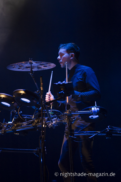 VNV Nation