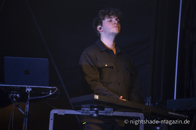 VNV Nation