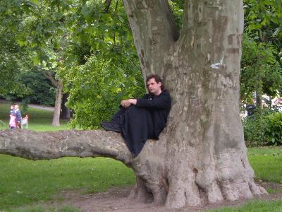 WGT 2006: Otti und der Baum